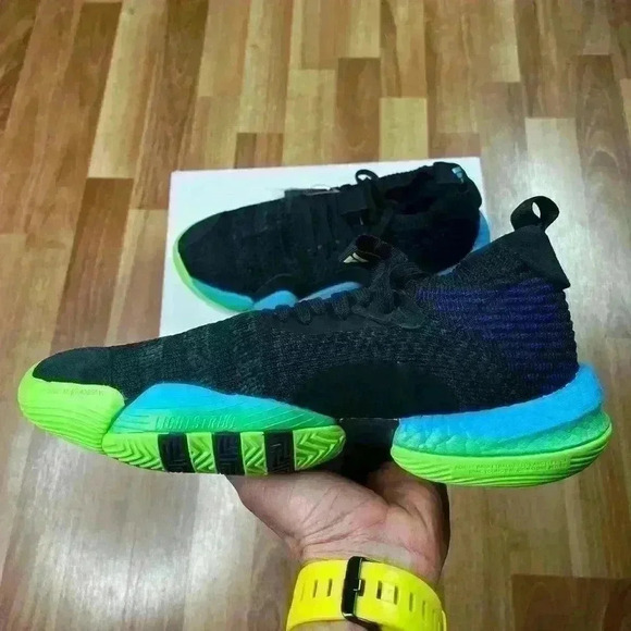 💰HUGE CLEARANCE SALE 💰 Adidas Trae Young 2 Boost Mens Basketball Shoes Size  8 - Picture 4 of 12